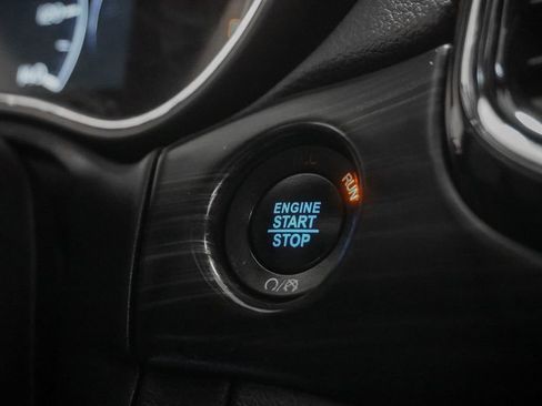 Used 2021 Jeep Grand Cherokee Laredo X image 14