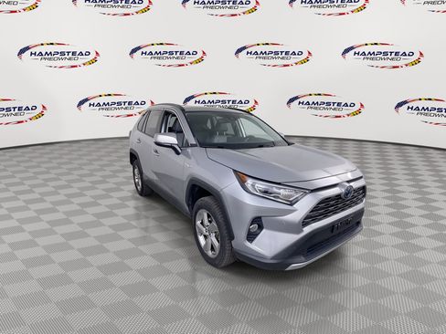 Used 2021 Toyota RAV4 Limited AWD/4WD image 2