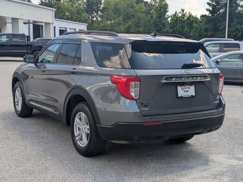 Used 2024 Ford Explorer XLT AWD/4WD image 5