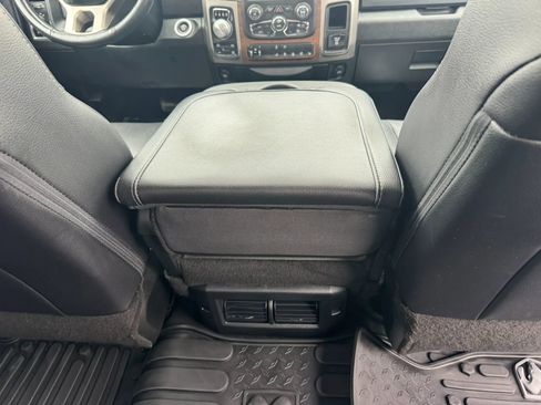 Used 2018 RAM 1500 Laramie w/ Convenience Group AWD/4WD image 26