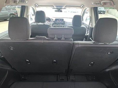 Used 2025 Nissan Pathfinder SV FWD image 34