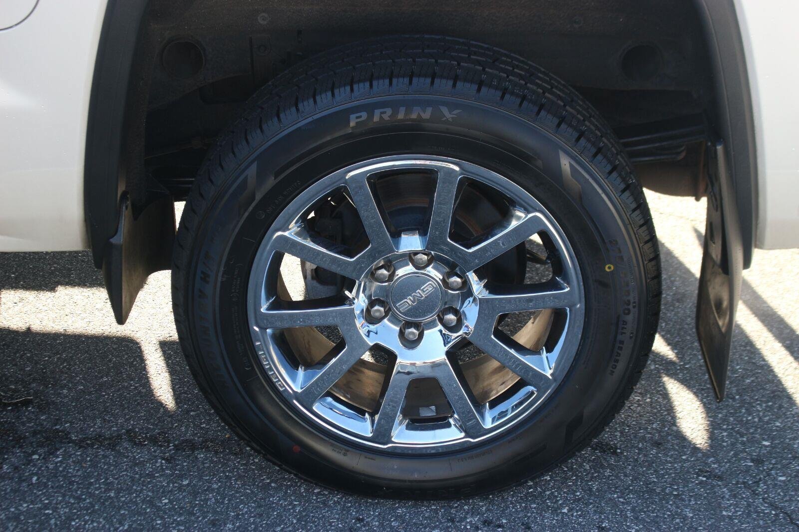 Used 2015 GMC Sierra 1500 Denali w/ Driver Alert Package AWD/4WD image 37