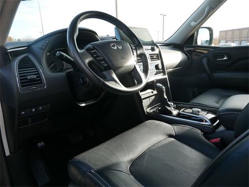 Used 2024 INFINITI QX80 Luxe image 11
