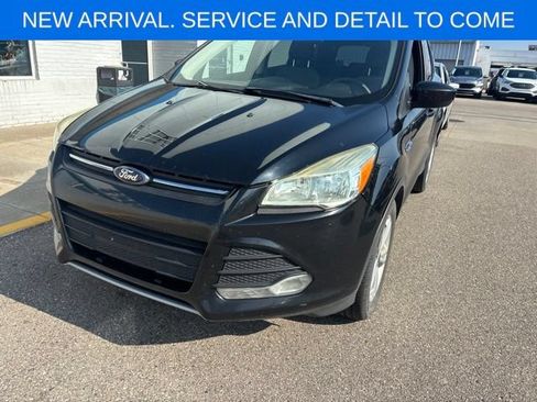 Used 2016 Ford Escape SE FWD image 2
