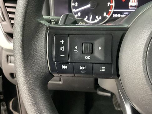 Used 2024 Nissan Rogue SV AWD/4WD image 9