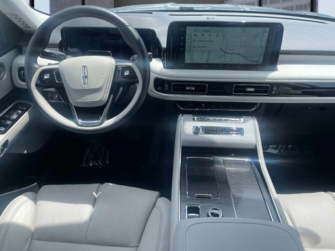 Used 2026 Lincoln Aviator Reserve AWD/4WD image 10