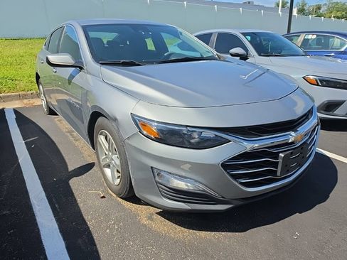 Used 2024 Chevrolet Malibu LS FWD image 1