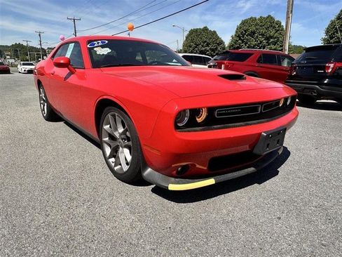 Used 2022 Dodge Challenger GT RWD image 4