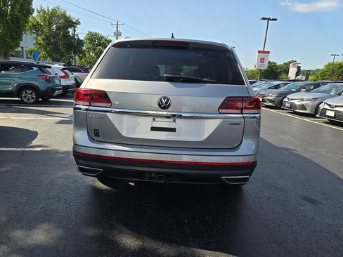 Used 2023 Volkswagen Atlas SEL AWD/4WD image 6