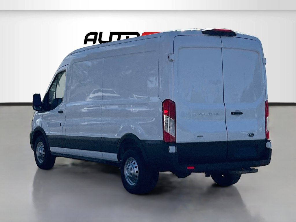 Used 2025 Ford Transit 250 148 Medium Roof Extended AWD image 5