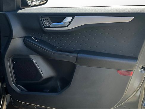 Used 2020 Ford Escape SE Sport image 26