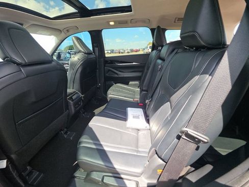Certified 2023 INFINITI QX60 Pure FWD image 15