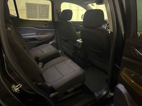 Used 2023 GMC Acadia SLE w/ Driver Convenience Package image 24