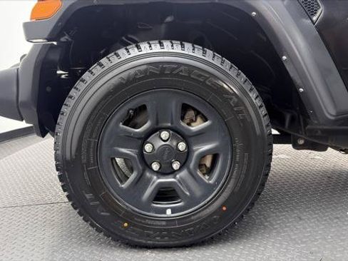 Used 2023 Jeep Wrangler Unlimited Sport AWD/4WD image 37