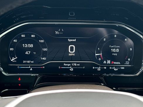 Used 2025 GMC Sierra 1500 SLT image 36