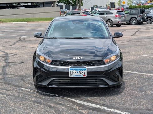 Used 2024 Kia Forte LXS w/ LXS Technology Package FWD image 2