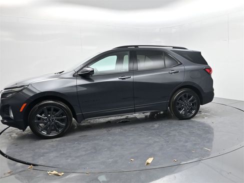 Used 2023 Chevrolet Equinox RS w/ LPO, Floor Liner Package image 4