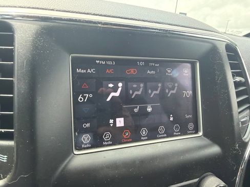 Used 2018 Jeep Grand Cherokee Limited RWD image 22