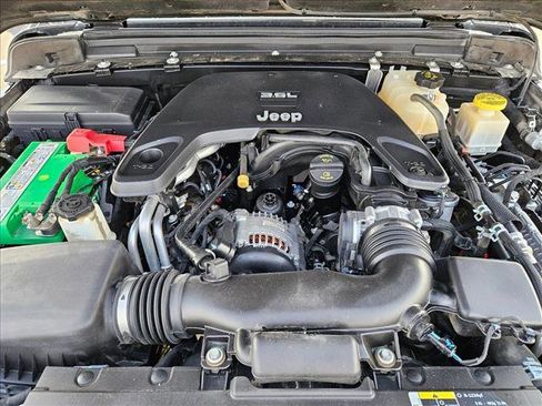 Used 2020 Jeep Gladiator Overland image 26