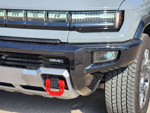 Used 2025 GMC Hummer EV 3X w/ LPO, Sport Package AWD/4WD image 8