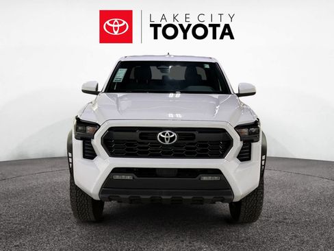 Used 2024 Toyota Tacoma TRD Off-Road image 11