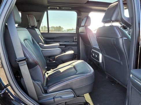 Used 2024 Ford Expedition Limited image 13