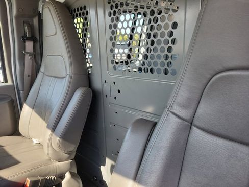 Used 2021 GMC Savana 2500 image 27