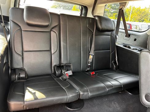 Used 2020 Chevrolet Suburban LT AWD/4WD image 14