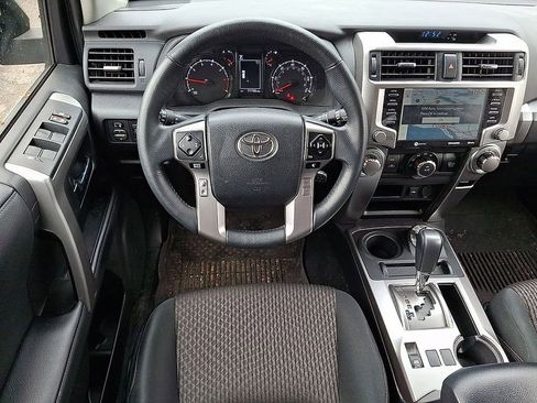 Used 2022 Toyota 4Runner Trail Special Edition AWD/4WD image 10