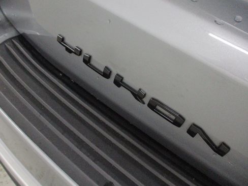 Certified 2023 GMC Yukon XL Denali AWD/4WD image 10