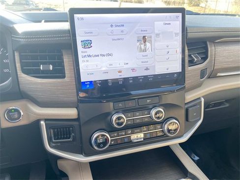 Certified 2024 Ford Expedition Limited image 29