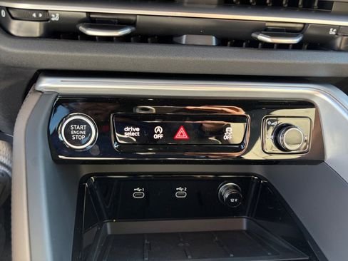 New 2025 Audi Q5 Premium Plus image 17