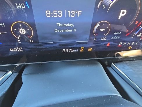 Used 2025 Chevrolet Suburban Z71 image 20