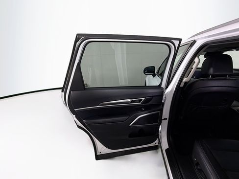Used 2025 Kia Telluride S FWD image 27