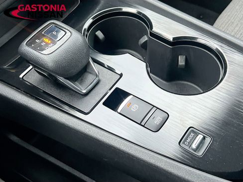 Used 2023 Nissan Rogue SL w/ SL Premium Package image 21