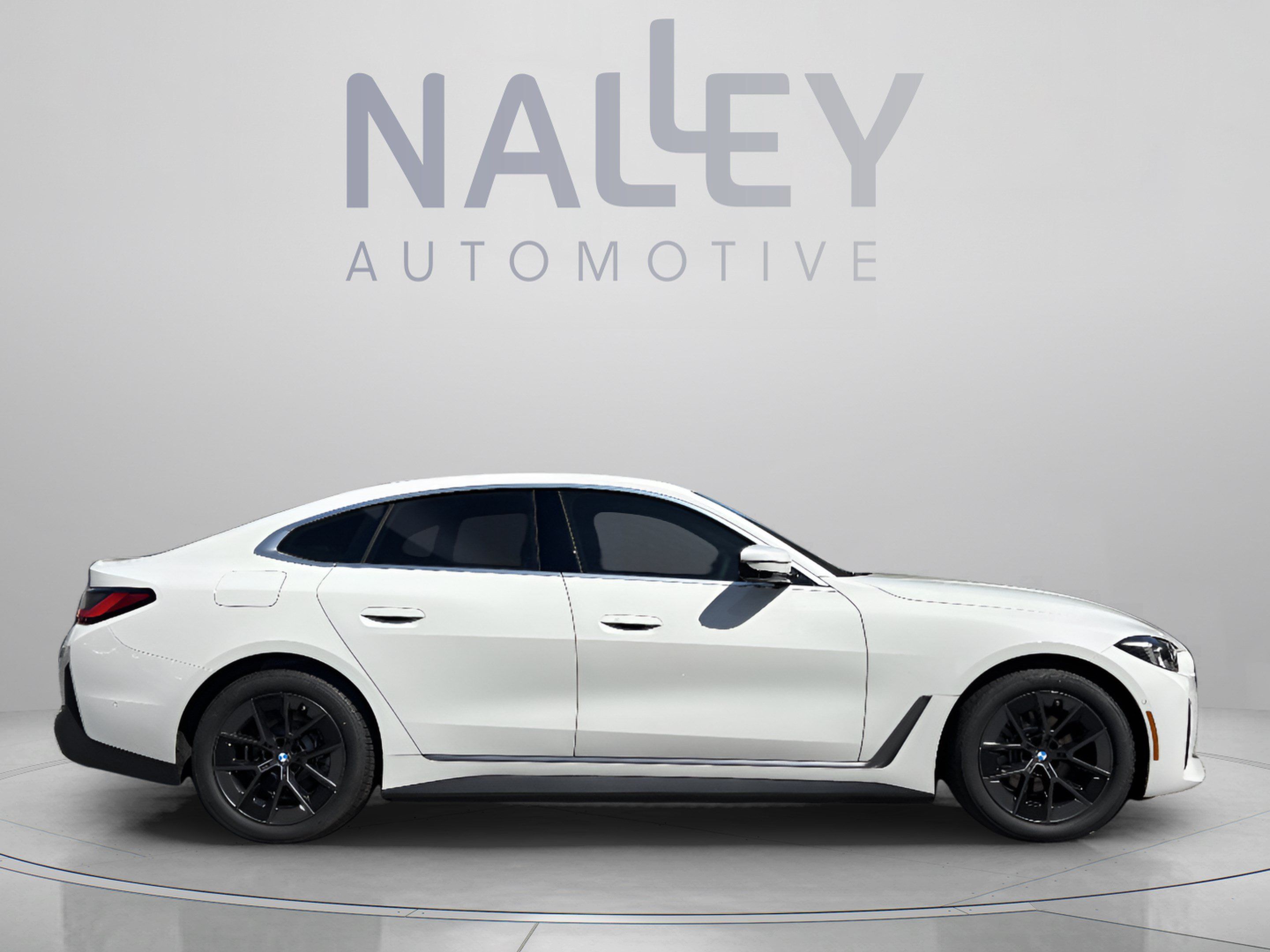 Used 2026 BMW i4 eDrive40 w/ Parking Assistance Package RWD image 4
