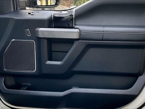 Used 2020 Ford F250 Platinum w/ FX4 Off-Road Package image 23