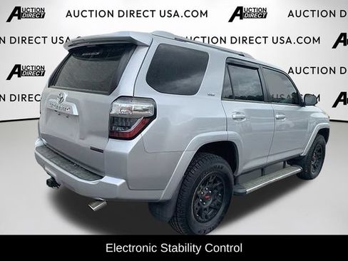 Used 2018 Toyota 4Runner SR5 Premium AWD/4WD image 8