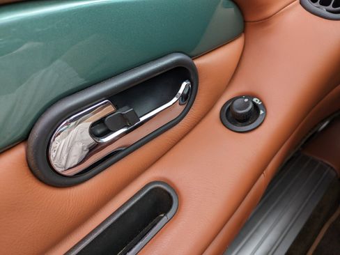 Used 2003 Aston Martin DB7 Vantage RWD image 23