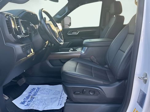 Used 2024 Chevrolet Silverado 2500 High Country AWD/4WD image 10