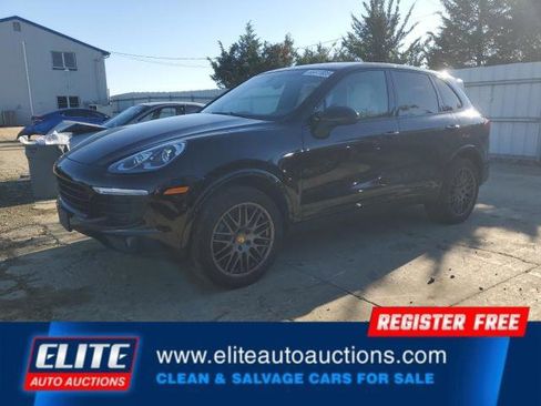 Used 2017 Porsche Cayenne Platinum Edition image 2