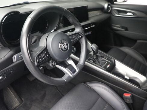 Used 2024 Alfa Romeo Tonale Ti w/ Premium Interior Package AWD/4WD image 13