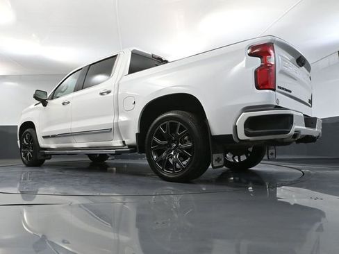 Used 2022 Chevrolet Silverado 1500 High Country image 60
