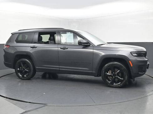 Used 2023 Jeep Grand Cherokee L Laredo AWD/4WD image 6