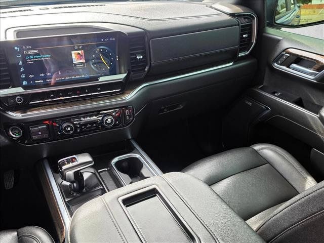 Used 2022 Chevrolet Silverado 1500 RST w/ Convenience Package II AWD/4WD image 19