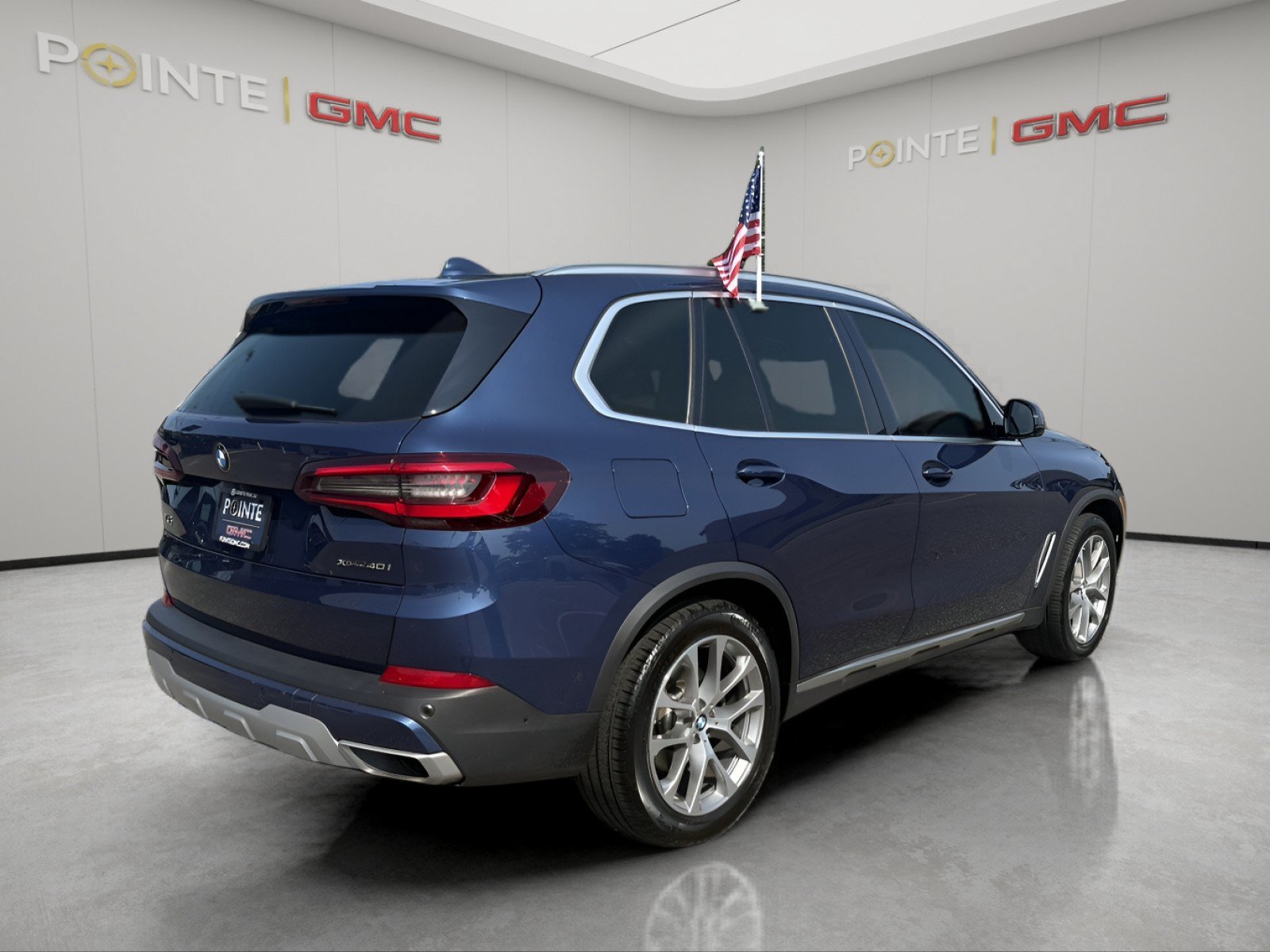 Used 2022 BMW X5 xDrive40i AWD/4WD image 3