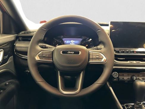 New 2026 Jeep Compass Latitude image 13