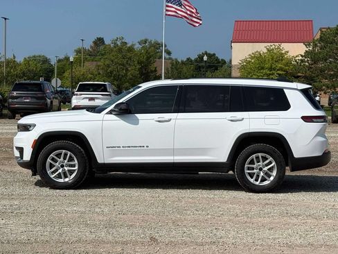Used 2023 Jeep Grand Cherokee L Laredo w/ Luxury Tech Group I AWD/4WD image 8