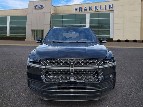 New 2025 Lincoln Navigator Reserve w/ Jet Appearance Package image 2