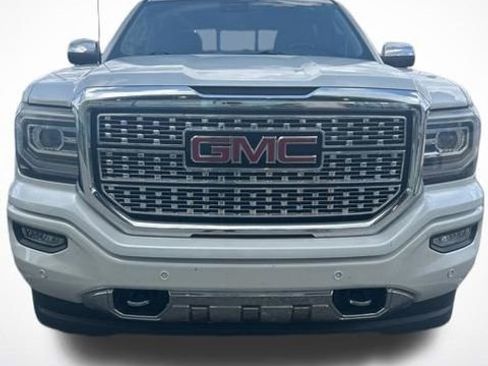 Used 2018 GMC Sierra 1500 Denali w/ Denali Ultimate Package AWD/4WD image 1